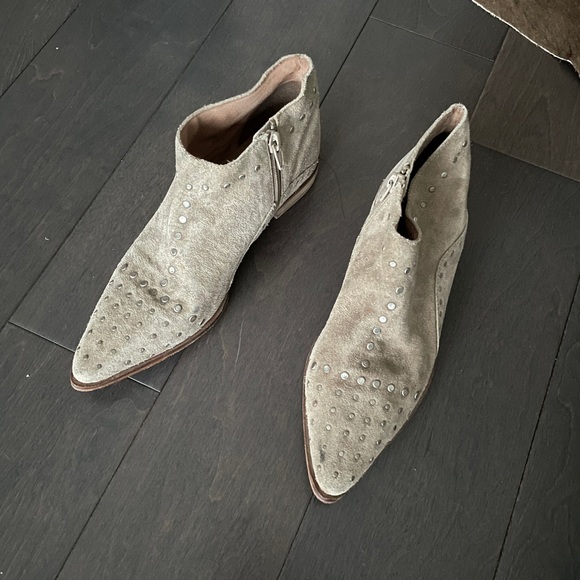 Free People suede ankle boots (like new) - Picture 3 of 6